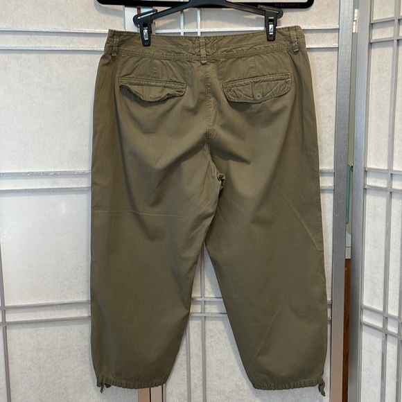 *Ann Taylor Loft Olive Green Capri Pants size 6 - Picture 3 of 3